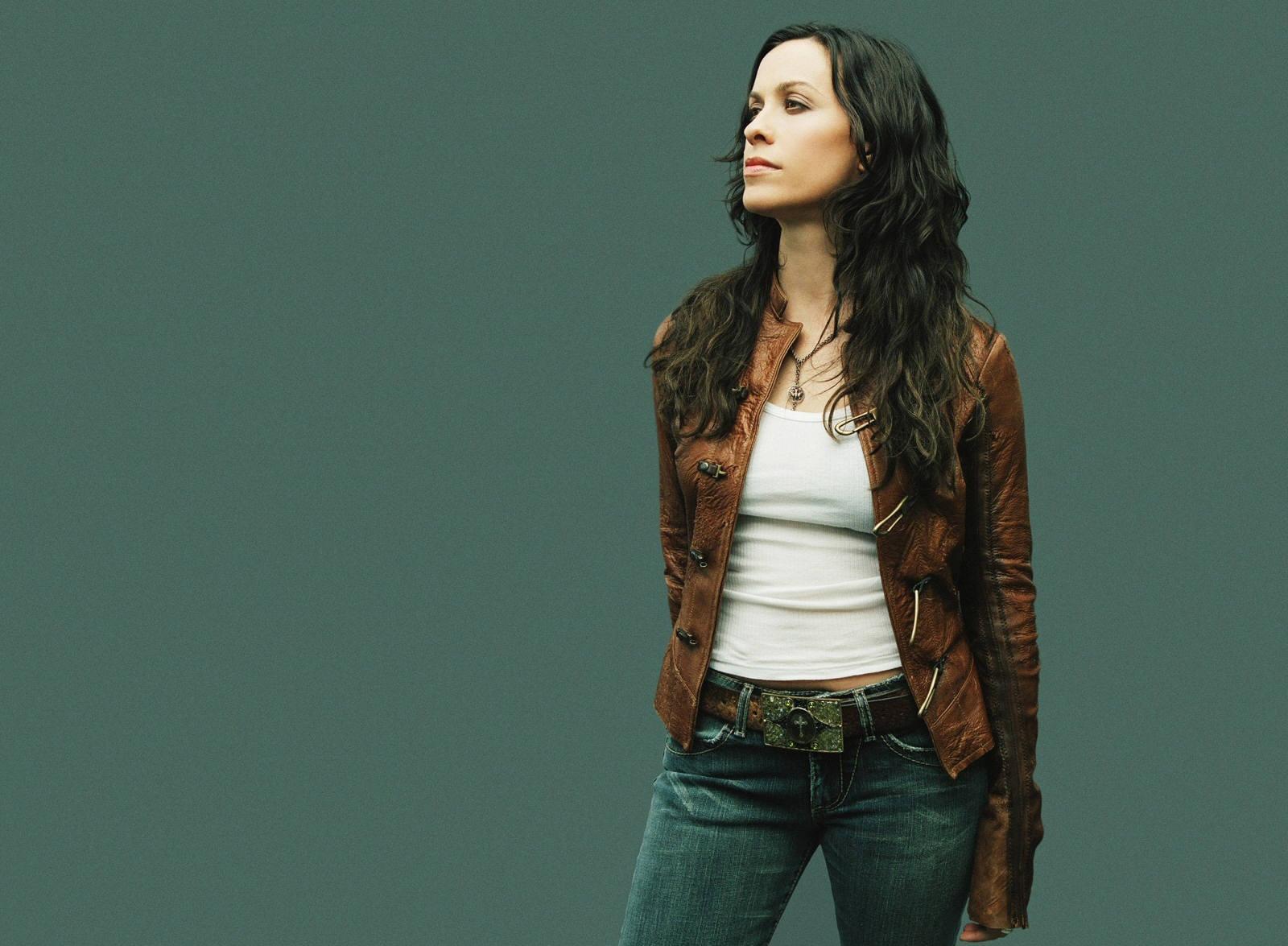 Alanis morissette hot pics Alanis morissette hot pics